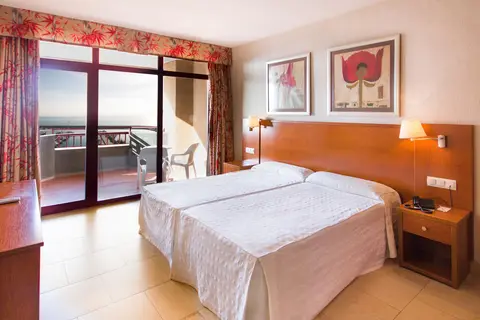 Las Palmeras Affiliated by FERGUS in Fuengirola — foto 20