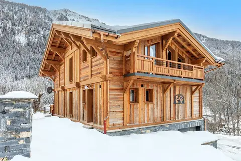 Chalet La Tanière de l'Ours in Peisey-Nancroix