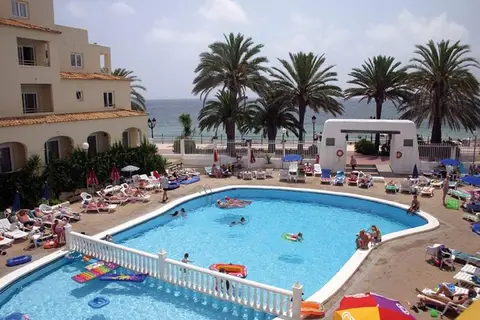 W Ibiza in Santa Eulària des Riu — foto 3