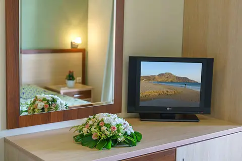 Alianthos Beach in Alianthos Beach Hotel, foto 15