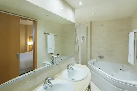 Sercotel Porta Barcelona in Sant Just Desvern — foto 6