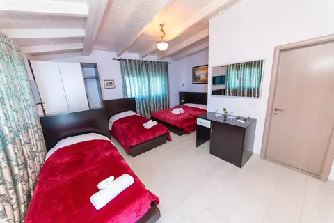 Hotel Bahamas in Saranda — foto 7