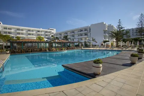 Louis Ledra Beach in Geroskipou — foto 11