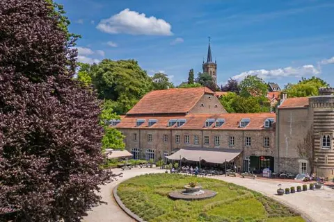 Buitenplaats Kasteel Elsloo foto 1