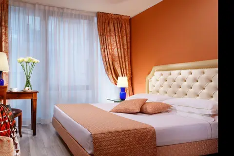 Pierre Milano in Milaan — foto 12