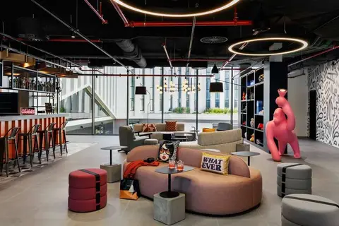 Moxy Alfragide Lisboa in Amadora — foto 9