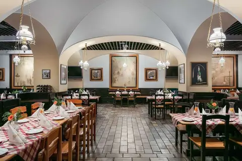 Ambassador Zlata Husa in Praag, foto 6