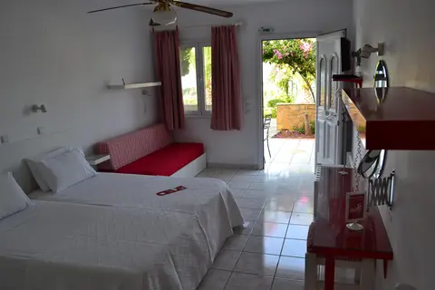 San Lorenzo Village Superior in Μηνιά — foto 18
