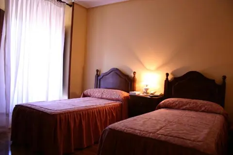 Hosteria Peña Sagra in Cillorigo de Liébana — foto 9
