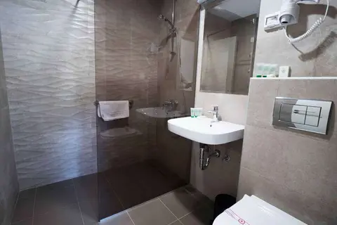 Pearl Beach Resort in Čanj — foto 22