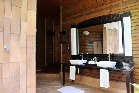 Komandoo Island Resort & Spa in ނައިފަރު — foto 27