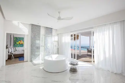 Emerald Maldives Resort & Spa in Rah Gili Maldives — foto 18