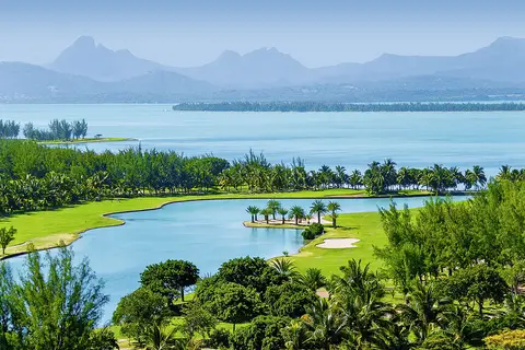 Paradis Beachcomber Golf Resort & Spa in Case Noyale — foto 17