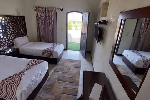 Dolphin Continental Hotel in القصير — foto 11