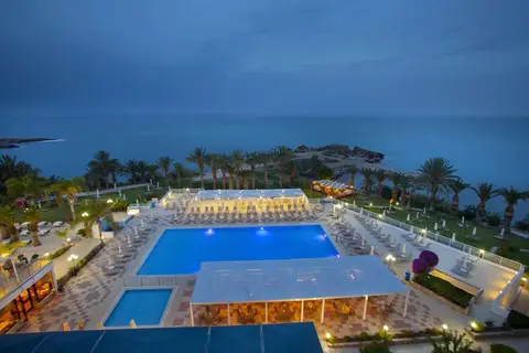 Hotel Queens Bay in Kissonerga — foto 22