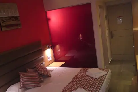 Hotel Pantheon in Βιολί Χαράκι — foto 6