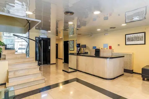 Aparthotel Bertran in Barcelona — foto 9
