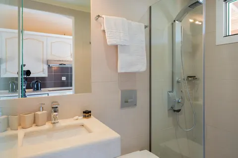Ziogas Luxury Apartments in Kato Korakiana — foto 11