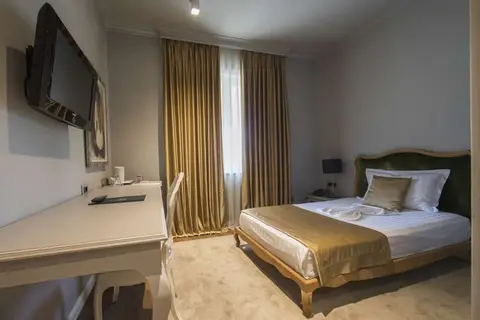 Classic Hotel in Tirana — foto 3