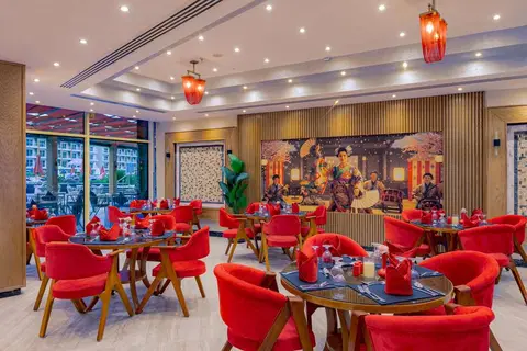Rewaya Luxury Resort in الاحياء — foto 8