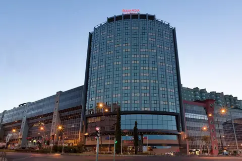 Ramada by Wyndham Lisbon in Almada — foto 24