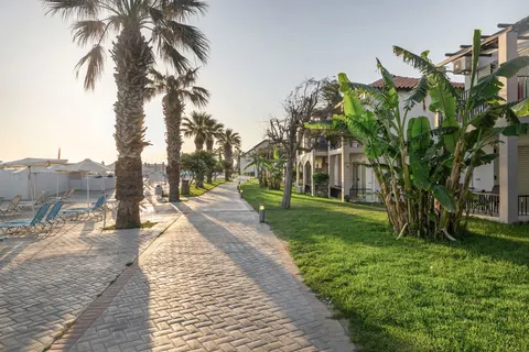 White Olive Marine Aquapark Resort in Zipari — foto 18