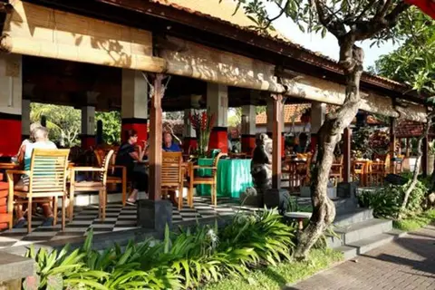 Vila Shanti Beach Hotel in Denpasar — foto 7