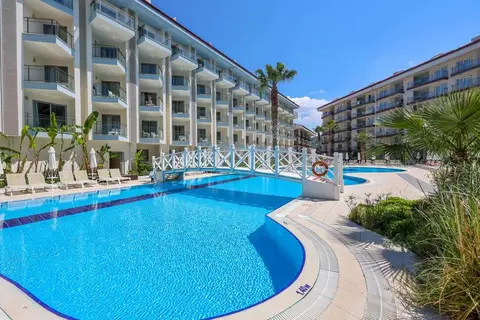 Ramada Hotel & Suites by Wyndham Kusadasi in Kuşadası