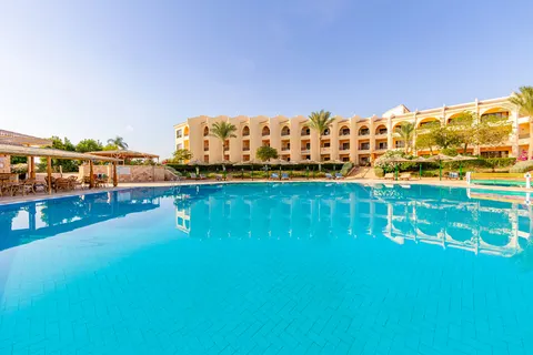 Flamenco Beach & Resort in Al Qusair City — foto 6