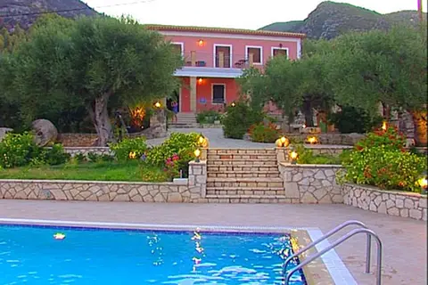 Anatoli Labreon Guesthouse - Apartments in Δημοτική Ενότητα Αρτεμισίων — foto 3