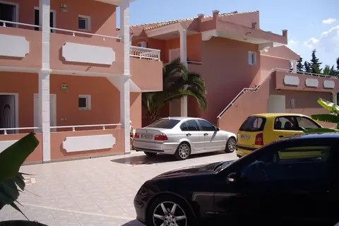 Angelina’s Hotel & Apartments in Σιδάρι — foto 23
