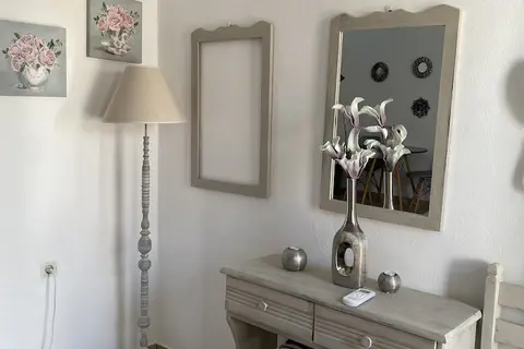 Kasteli Studios & Apartments in Panormos — foto 9