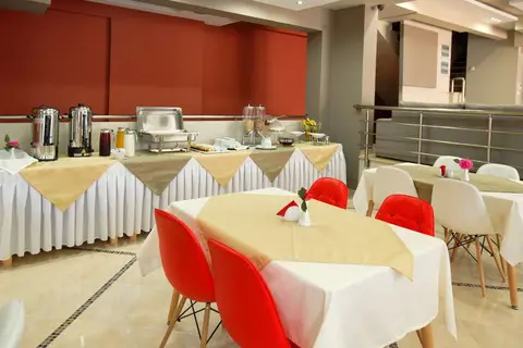 Sun & Sea Luxury Hotel in Πέτρα — foto 7