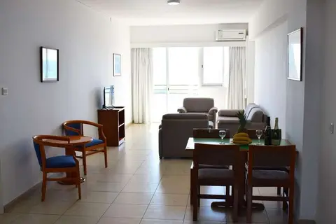 Sun Hall Beach Hotel & Appartementen in Larnaca — foto 9