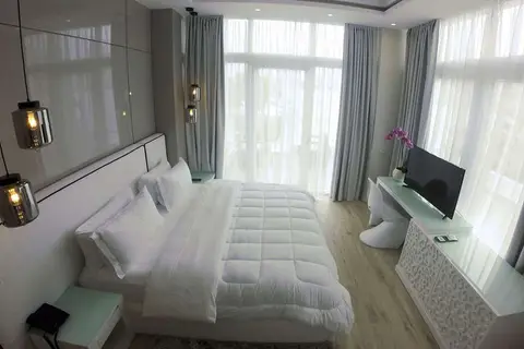 Demi Hotel in Sarandë — foto 19