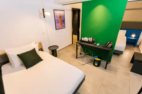 IKYK Hotel in San Ġiljan — foto 27