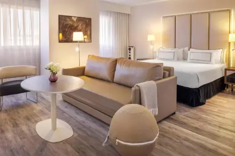 Melia Lebreros in Sevilla — foto 12
