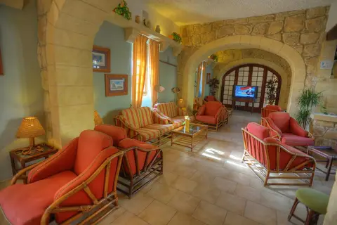Cornucopia Hotel in Xaghra — foto 24