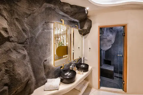 Athina Luxury Suites in Φηρά Θήρας — foto 11