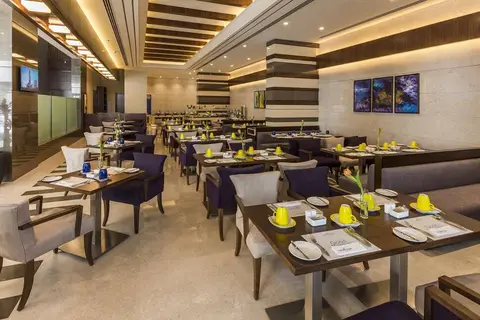 Golden Tulip Media Hotel in Dubai — foto 4