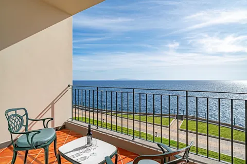 Hotel Albatroz Beach & Yacht Club in Santa Cruz — foto 7