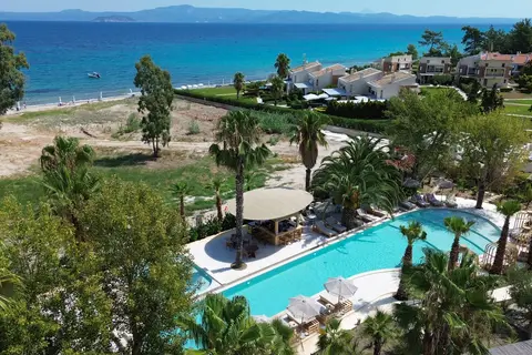 Nusa Suites & Villas in Pallini Municipal Unit, foto 5