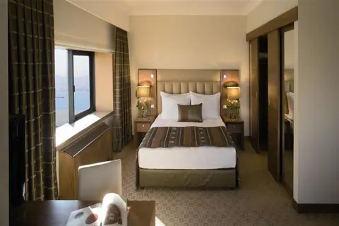 Mövenpick Hotel Izmir in Konak — foto 7