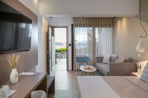 KBR Kassandra Bay Resort & Spa in Καλύβια — foto 25