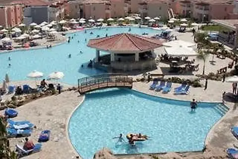 Avanti Holiday Village in Paphos — foto 13