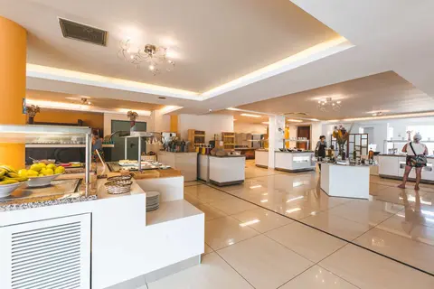 Chrispy Waterpark Resort in Kolymbari — foto 12