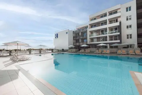 Romana Beach Resort in Makarska