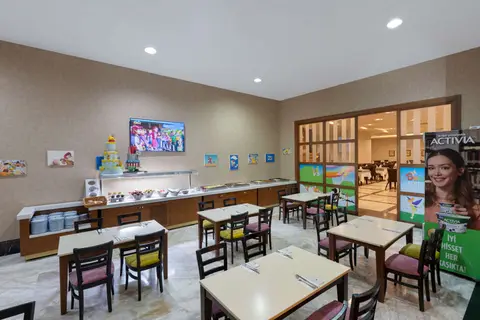 Royal Holiday Palace Hotel in Aksu — foto 20