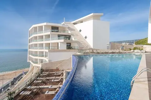 Sesimbra Oceanfront Hotel in Sesimbra