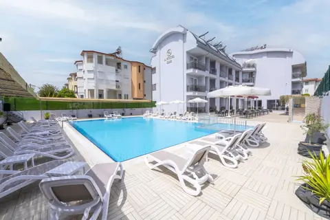 A Hotel Side in Manavgat — foto 11